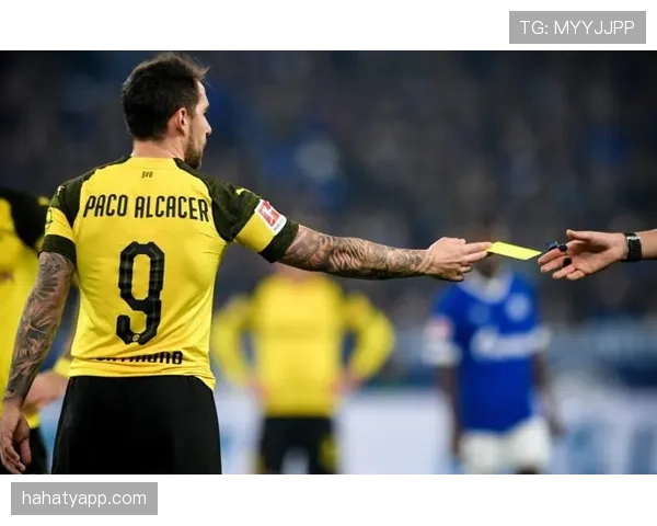 脱衣庆祝为何必被判黄牌？足球规则背后的严肃逻辑解析